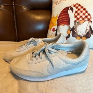 Nike Women's Sneakers in Cream and White